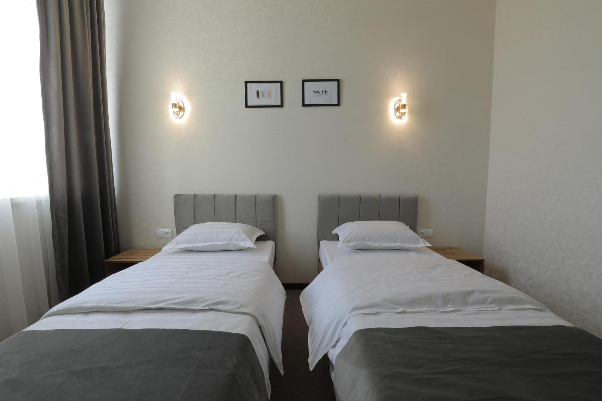 Resident Hotel Tasjkent Exteriör bild
